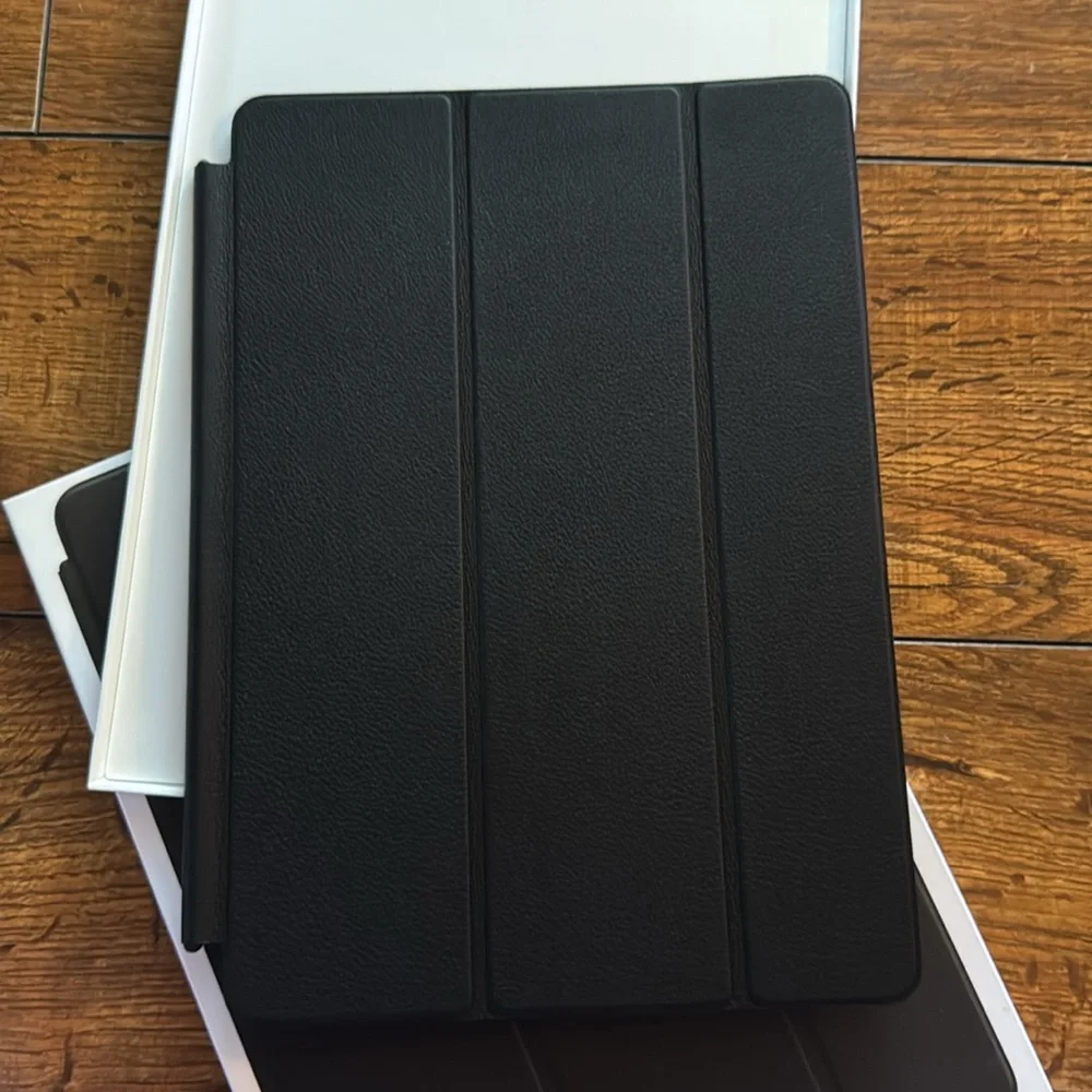 Apple Leather Smart Cover Black